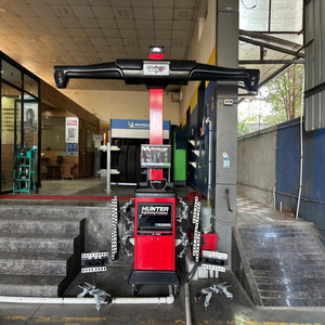 Système d'alignement 3D des roues pour quatre voitures avec changeur de pneus numérique et machine d'équilibrage - Product Image 2