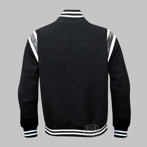 Veste universitaire en coton noir pour hommes, manches or clair, boutons couverts au motif Letterman pour l'hiver, service de vente en gros OEM disponible - Product Image 5