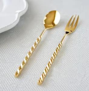 Serveur à salade en or, acier inoxydable, écologique, passe au lave-vaisselle, grands outils à salade, manche peint à la main, couverts de table - Product Image 2