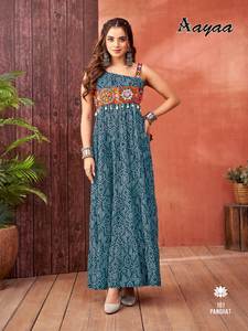 Nouvelle robe Anarkali à impression numérique de style traditionnel pour les occasions festives et les fêtes Full Inner Attached with Blooming Gown - Product Image 4