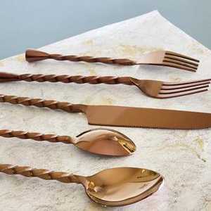 Ensemble de couverts en acier inoxydable avec design personnalisable et ensembles de couverts multicolores, parfaits pour des dîners élégants et des cadeaux uniques - Product Image 4