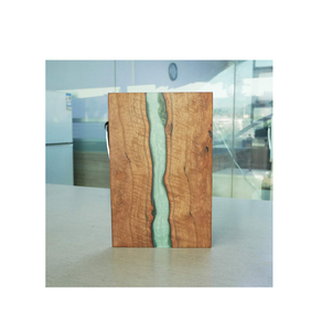 Planche à découper en bois et résine Planche à découper en bois et résine d'acacia faite à la main pour ustensiles de cuisine et restaurants - Product Image 5