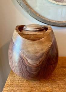 โกศโลหะขายดีสำหรับบรรจุอัฐิมนุษย์ ทั้งชายและหญิง สำหรับงานศพหรือใช้ในบ้าน โกศโลหะดีไซน์ใหม่ ราคาขายส่ง - Product Image 2