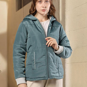 Chaqueta bomber acolchada para mujer a precios de fábrica OEM, chaquetas informales para mujer, abrigos transpirables hechos en Pakistán - Product Image 1