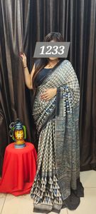 ชุดส่าหรีผ้าไหมชานเดรีเนื้อจอร์เจตต์ ดีไซน์เอเวอร์กรีน พร้อมเสื้อปักลาย  ขายดี  เสื้อผ้าอินเดีย-ปากีสถานเนื้อนุ่ม  ลดราคา - Product Image 4