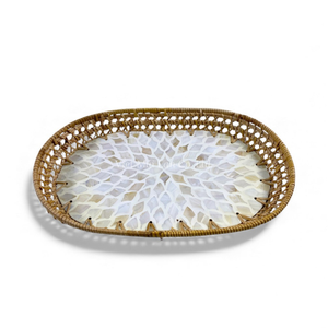 Bandeja de Ratán con Incrustaciones de Nácar Estilo Bohemio, Hecha a Mano con Borde, para Servir Alimentos, Decoración de Mesa y Exhibición del Hogar, Vietnam - Product Image 2