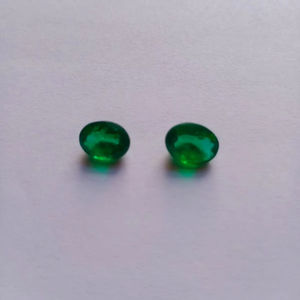 Certificado 6x4Mm 3 Cts Piedra Esmeralda sintética Forma ovalada hidrotermal Piedra preciosa Esmeralda colombiana cultivada en laboratorio - Product Image 1