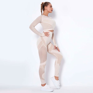 Venta al por mayor de 2 piezas de ropa de Yoga Fitness Gimnasio Mujeres de alta calidad de impresión personalizada de peso ligero Mujeres Yoga Set - Product Image 3