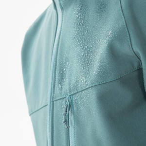 Veste d'extérieur de conception de haute qualité Softshell à forte perméabilité à l'air spécialement créé pour les sports de plein air par Boomletcorp. - Product Image 3