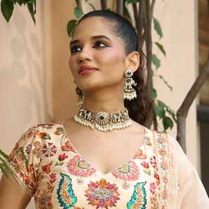 Collier et boucles d'oreilles design éléphant avec ensembles de bijoux de mode perle et pierre verte - Product Image 1