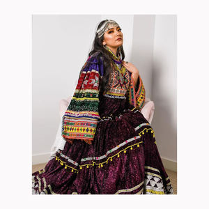 Colección 2024, Hermoso Vestido de Niña Estilo Afgano, Indio y Bangladesí, con Bordado Intenso, Hecho de Seda - Product Image 1