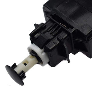 Xinwo pièces durables système de freinage interrupteur de feu stop 8622064 composant de commutateur de commande de feu stop de véhicule pour <span class=keywords><strong>Volvo</strong></span> XC90 S60 - Product Image 3