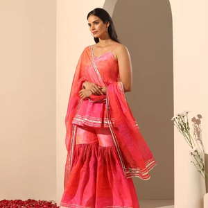 Conjunto Sharara Informal de Muselina con Corte Evase y Dupatta de Chifón, Cintura Natural, Vestido Sharara con Aberturas para Mujer, GUL BAHAAR - Product Image 1