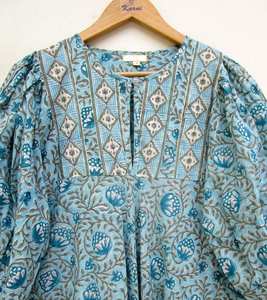 2023 colección al por mayor Floral Tie Dye Kaftan vestido con cuello en V media manga tela de rayón ajuste suelto abertura lateral para primavera - Product Image 5