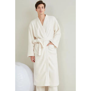 Conjunto de Bata de Baño de Felpa de Lujo |   Bata de Forro Polar Unisex con Pantalones |   Bata de Spa Suave y Acogedora |   Ropa de estar para invierno - Product Image 4