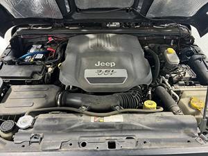 Jeep Wrangler Unlimited Sahara 4x4 de 2013 - Product Image 6