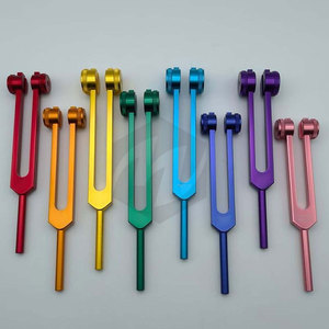 Juego de diapasones ponderados de 8 piezas, 7 frecuencias de Chakra más 1 Tenedor de propósito del alma, instrumentos médicos de terapia musical, curación de sonido - Product Image 1