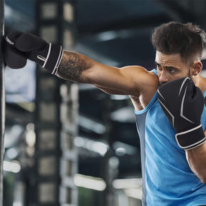 Fabricant OEM ODM de gants de boxe Impression de logo personnalisé pour l'entraînement de fitness et les séances d'entraînement - Product Image 4