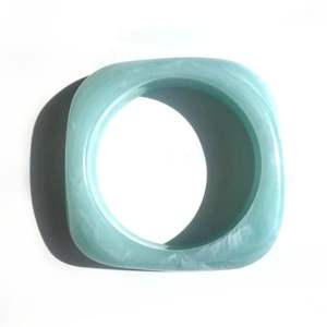 FASHION Boho BrasleateFashion Designer Resina Brazalete geométrico Mármol Ámbar Irregular Acrílico Pulsera para Mujeres Niñas - Product Image 1