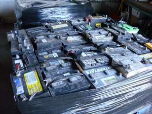 Déchets de batteries de voiture de haute qualité, batteries au plomb déchargées, avec 99,9 % de teneur en Pb, modèle BatteryScrap1, marque BatteryScrap, origine UA, en stock - Product Image 4