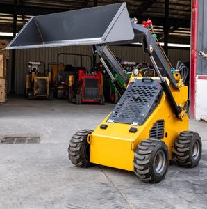 Livraison rapide Mini chargeuse compacte à moteur diesel Chargeur à godet frontal Acheter une machine robuste et fiable de qualité supérieure - Product Image 6