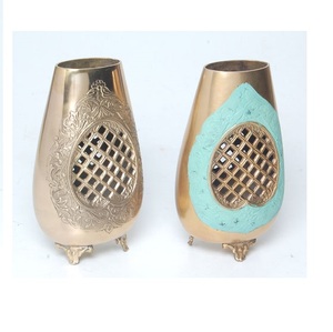 Décoration d'intérieur et de table Vase en métal Style classique Vases à fleurs en aluminium moulé à prix abordable - Product Image 2