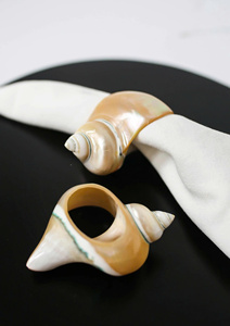 Anneaux de serviette en coquillage décoratifs élégants faits à la main parfaits pour la décoration de table à manger de banquet de fête de mariage en vrac en gros - Product Image 2