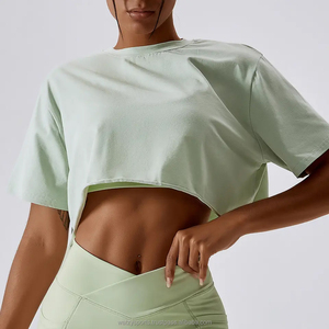 Offre Spéciale femme Logo personnalisé Mini mignon sans manches haut court 100% coton coupe ample solide entraînement débardeur haut court - Product Image 4