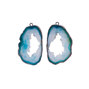 Paires de boucles d'oreilles élégantes en agate rose fantaisie, faites à la main, en laiton plaqué argent noir électrolytique, 25x32mm, apprêts de bijouterie - Product Image 4