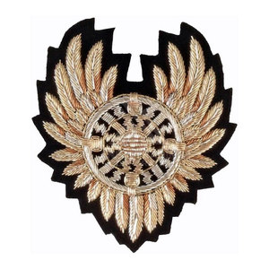 Pakistán Fabricación Nuevo diseño Insignias de bordado a mano hechas a medida - Product Image 1