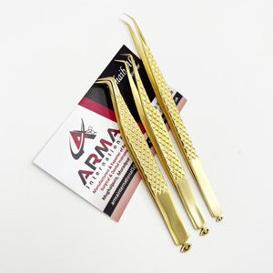 คีมหนีบขนตาสแตนเลส24K สีทองแบบมืออาชีพอุปกรณ์เสริมความงามทนทานด้ามจับเพชร90องศาออกแบบโลโก้ได้ตามต้องการ - Product Image 6