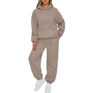 Conjunto de 2 piezas de chándal para correr de mujer personalizado al por mayor, ropa deportiva sencilla al por mayor para chándal de mujer de invierno - Product Image 1