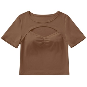 Top d'été grande taille à col rond et trou de serrure pour femmes, manches courtes, décontracté, habillé, uni et marron, vêtements ajustés. - Product Image 5