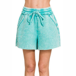 Shorts en coton 100% style streetwear avec logo personnalisé, imprimés par transfert thermique, délavés à l'acide, effet délavé au soleil pour hommes - Product Image 4