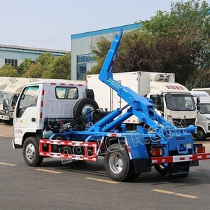 Nuovissimo Camion per Rifiuti con Braccio a Gancio da 3-6 Tonnellate con Sistema Idraulico - Product Image 5