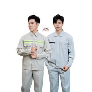 Vêtements de travail grande taille, uniforme bleu et noir pour ouvrier du bâtiment, avec accessoires pour le secteur pétrolier et gazier. - Product Image 1