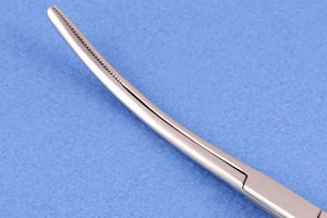 Pinzas Quirúrgicas Curvas Bozeman para Utero, 250 mm, Pinzas Quirúrgicas Manuales de Acero Inoxidable MayoMed - Product Image 5