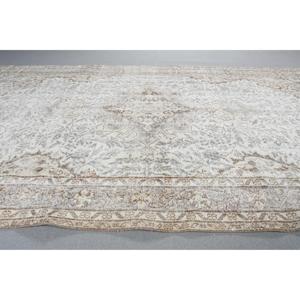 Alfombra vintage de 5,6x9,4 pies, blanca y marrón con motivos de plantas y árboles, alfombra turca de lana. - Product Image 3