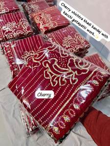 Fabricante de Saris de Seda Vichitra con Diseño Evergreen, con Trabajo Bandhej y Gotapatti, Exportador de Moda Femenina de Surat - Product Image 2