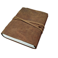 Carnet vintage fait main en cuir avec bords festonnés, reliure cousue, grimoire sorcière, cadeau pour les êtres chers