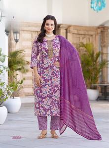 Nuevo diseñador Rayon Foil Print Bordado Trabajo Kurti Pant Dupatta 3PCs Set Collection - Product Image 5