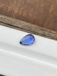 Piedra preciosa de tanzanita de 2,63 quilates Natural certificada, color bio calentado, forma de pera, excelente calidad, zoisita suelta, origen Natural - Product Image 3