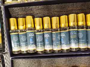 น้ำมันน้ำหอมสังเคราะห์สำหรับใช้ในชีวิตประจำวันและน้ำมันหอมระเหยผลิตในอินเดีย - Product Image 5