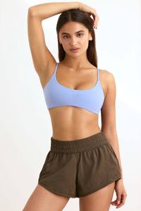 Mini pantalones cortos elásticos para mujer Espresso personalizados de alta demanda, pantalones cortos de entrenamiento transpirables y de ajuste relajado Súper suaves y cómodos para mujer - Product Image 2