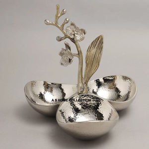 Diseño martillado de acero inoxidable, rama de hoja de latón pulido brillante, forma ovalada, cuenco decorativo de lujo para servir galletas y frutas - Product Image 4