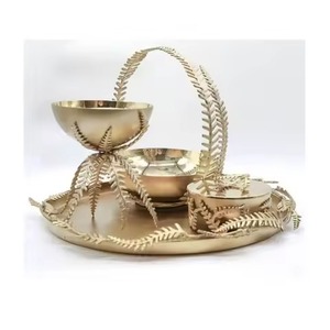 Support décoratif d'arôme de brûleur en métal Bakhoor pour une odeur de chambre douce et un confort spirituel - Product Image 5