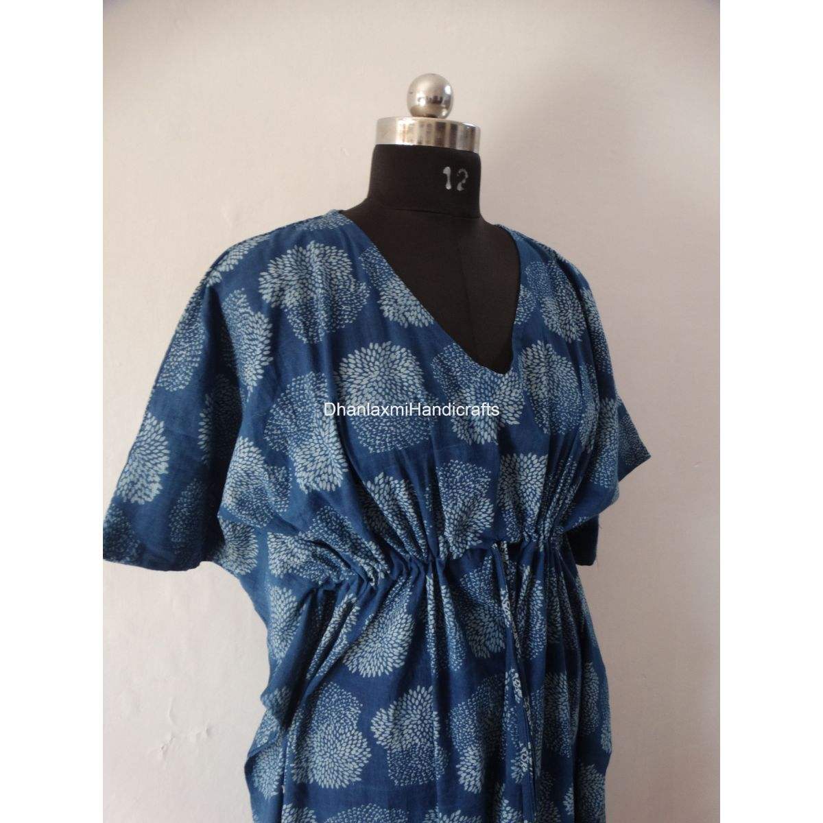 สีน้ำเงิน