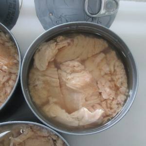 เวียดนามอาหารทะเลปลาทูน่ากระป๋องปลาทูน่ากระป๋องที่มีคุณภาพที่ดีที่สุดเวียดนามผู้ผลิตของปลาทูน่ากระป๋องโดยวันหยุด - Product Image 5