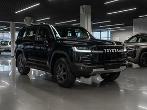 Nuevo SUV LC 300 GR Sport 2026, Negro, 4x4, Gasolina, Asientos de Cuero, Techo Panorámico 360 °   Cámara Trasera 3.0l Automática 4WD - Product Image 2