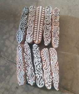 Blocs d'impression en bois sur mesure au henné et textile disponibles en tailles et designs assortis pour la revente - Product Image 5